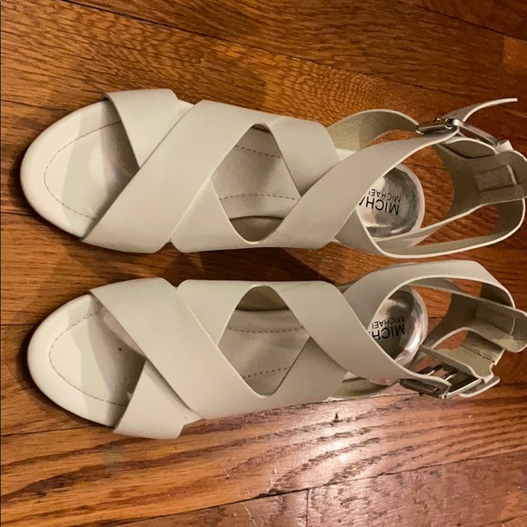 Michael Kors white sandal - Picture 4 of 4